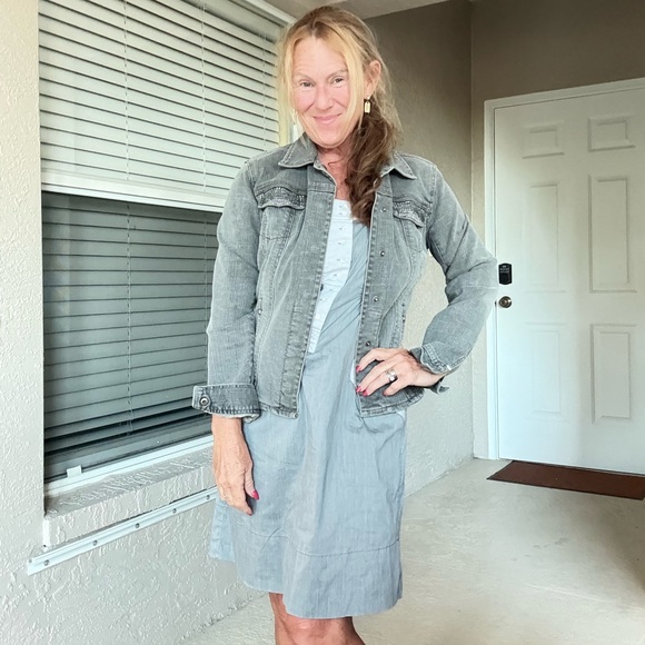 Chico’s Platinum Gray Jean Jacket Size 8 - Picture 1 of 8